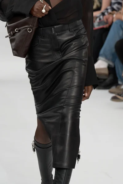 Look 111